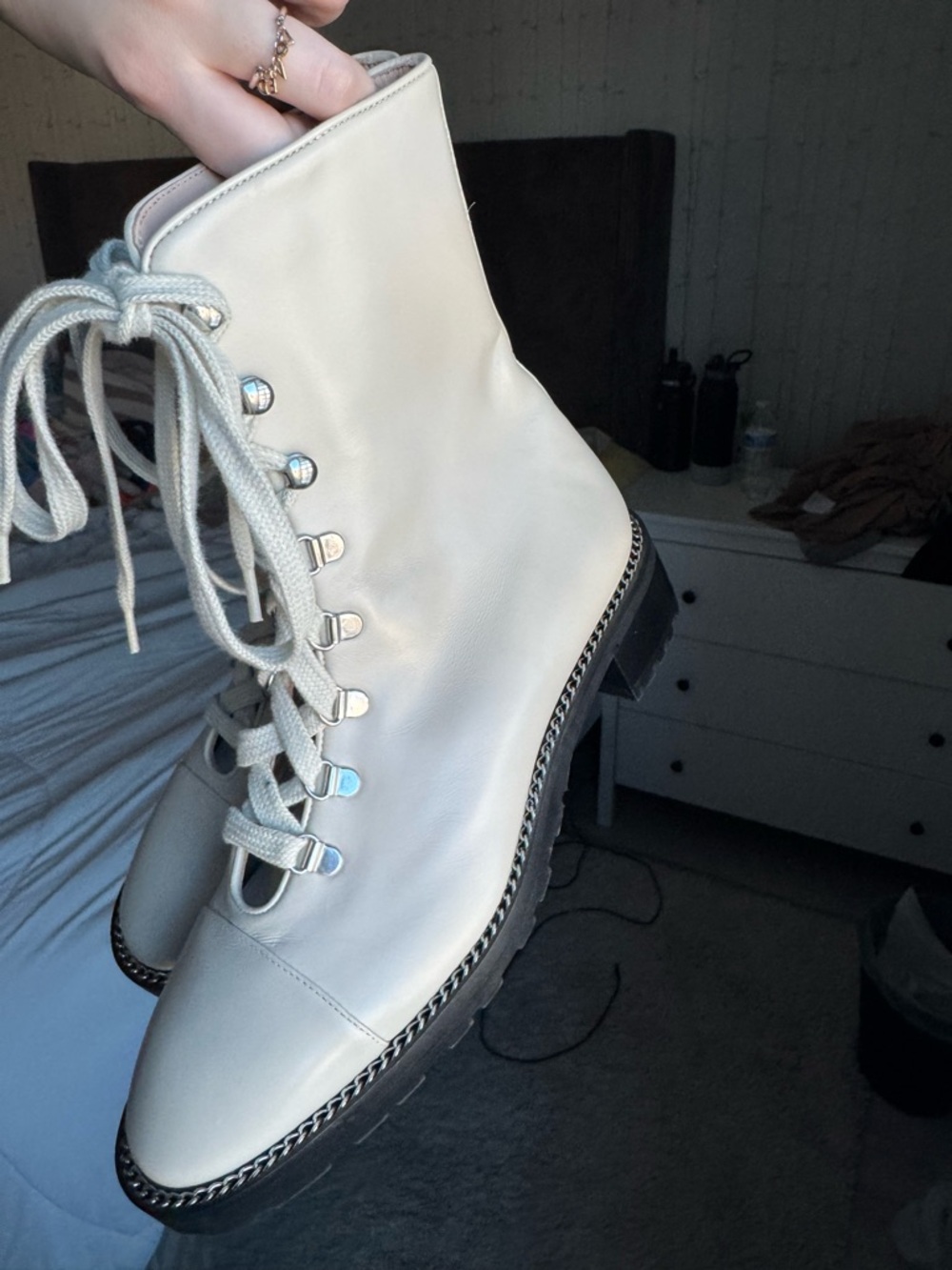 Like New—Stewart Weitzmen Women's Lace-Up Cream Leather Ankle Boots